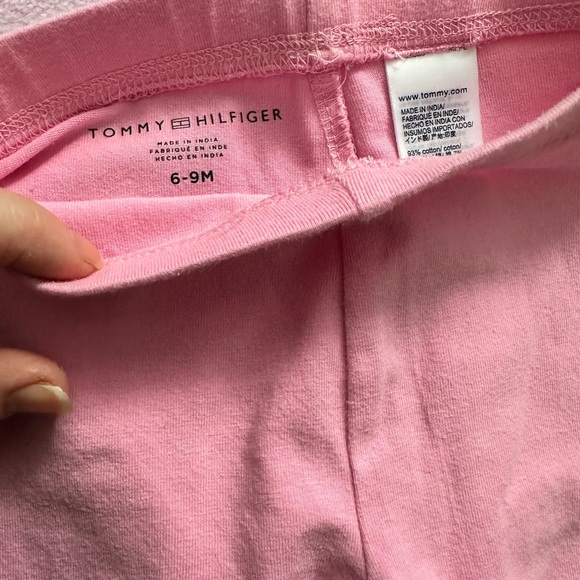 Baby girls 🧒 capri and legging bundle. - Picture 2 of 5